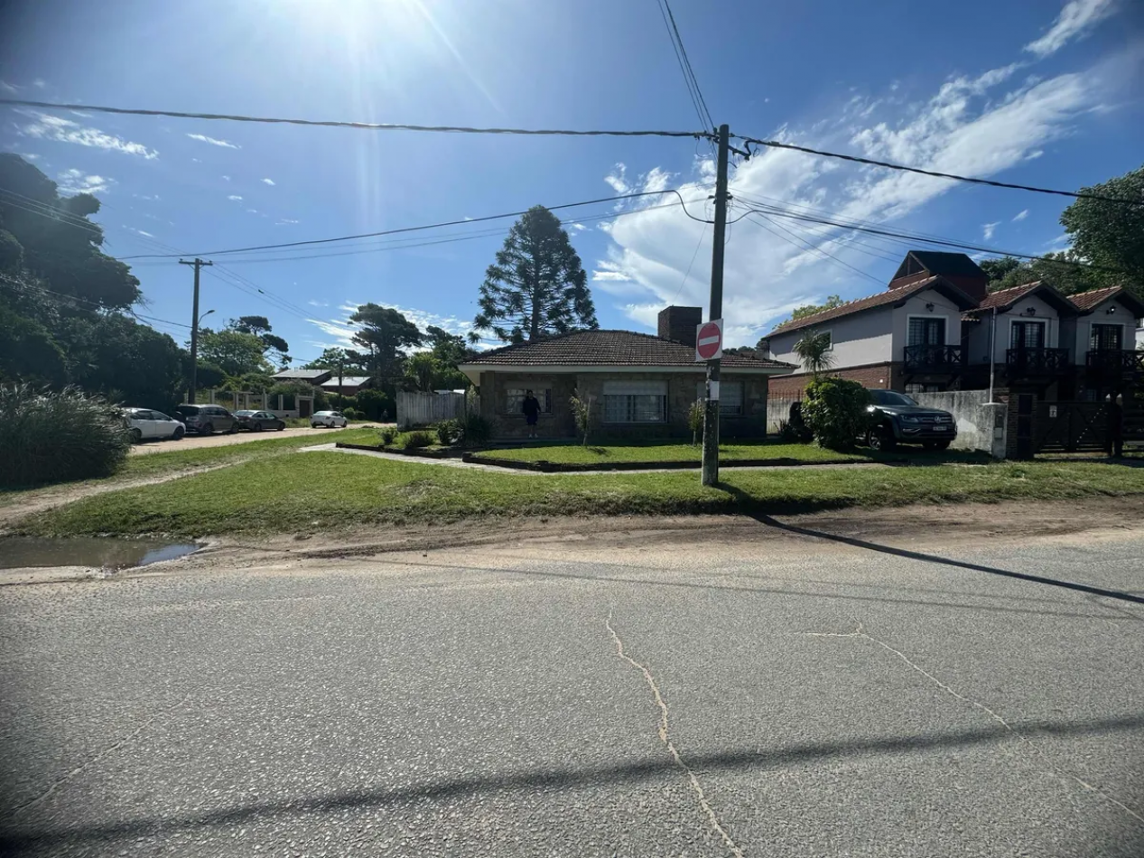 Chalet 5 Ambientes en el corazon de centro Geselino