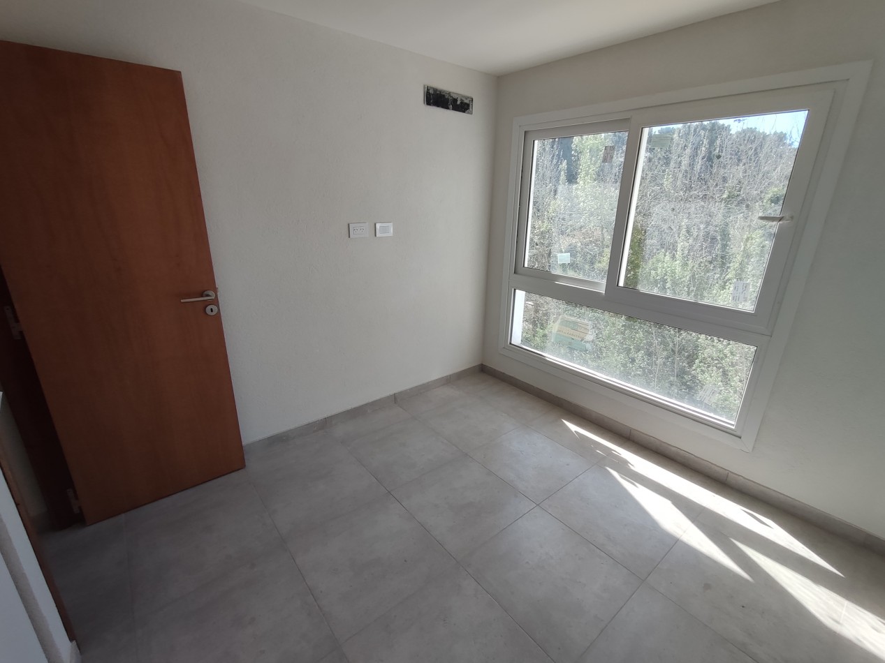 DEPARTAMENTO 3 AMBIENTES A ESTRENAR - VALERIA DEL MAR -CENTRO 