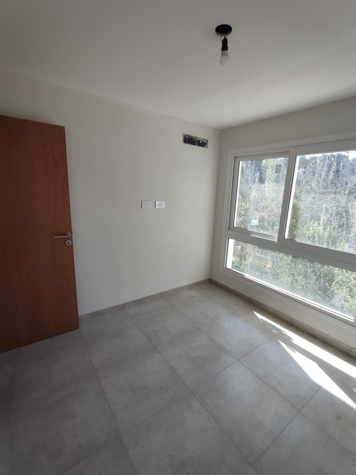 DEPARTAMENTO 3 AMBIENTES A ESTRENAR - VALERIA DEL MAR -CENTRO 