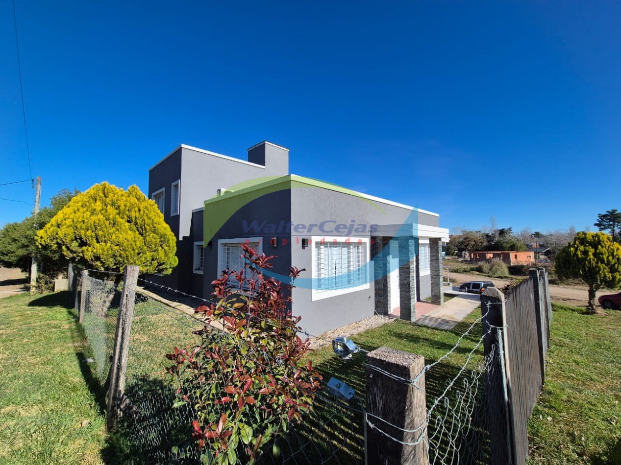 Venta de Casa con departamento en Ostende