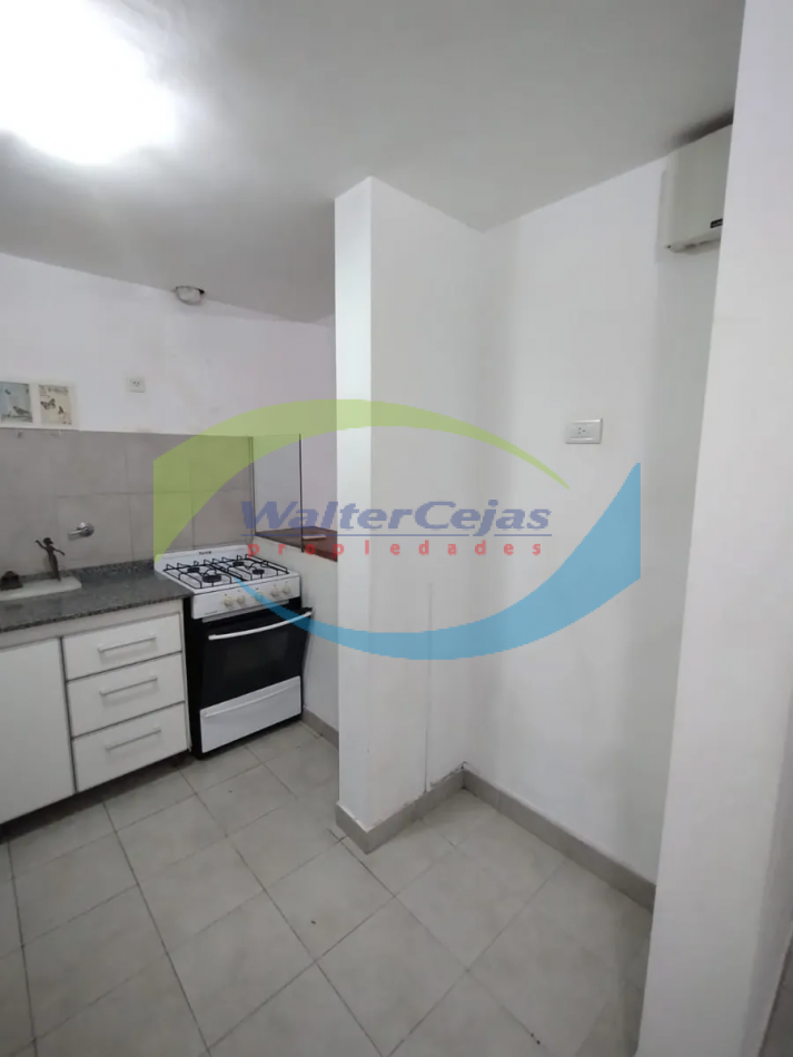 DEPARTAMENTO 2 AMBIENTES EN EL CENTRO DE GESELL - PLANTA BAJA - TODOS LOS SERVICIOS