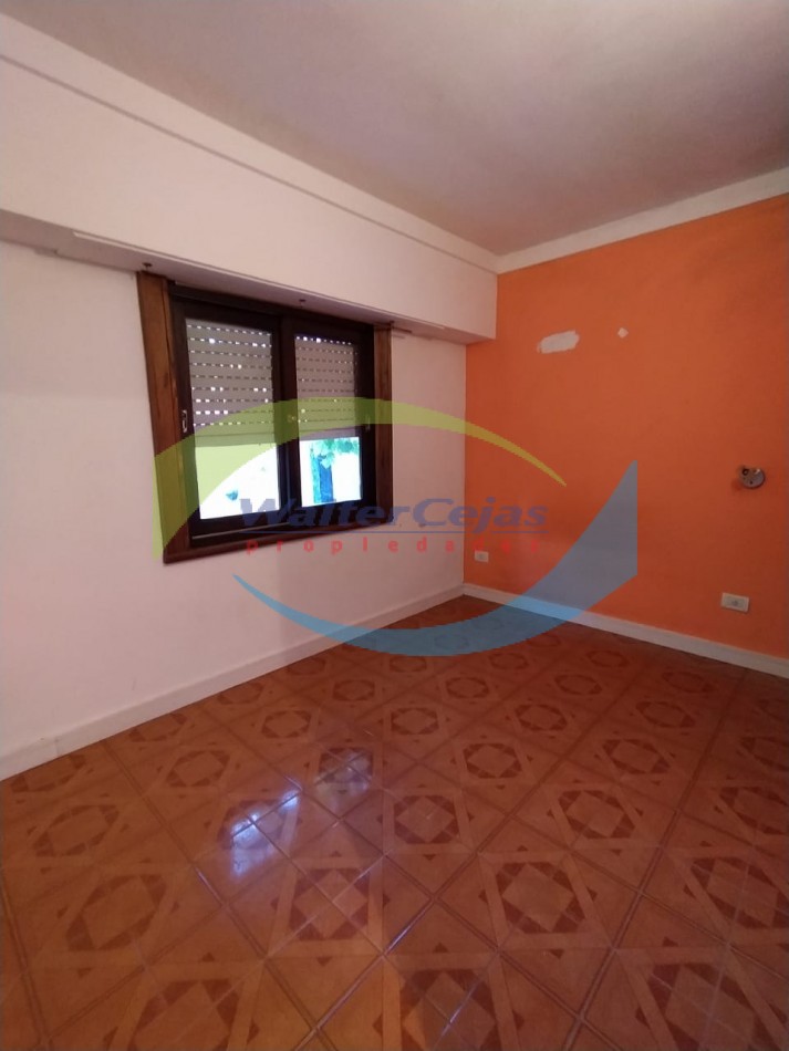 Casa 4 ambientes en Barrio la Carmencita 
