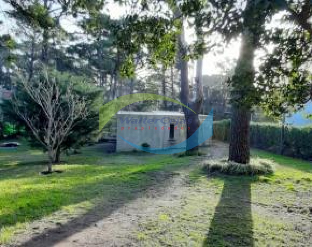 IMPORTANTE CHALET 4 AMBIENTES EN ZONA RESIDENCIAL DE GESELL - APTA CREDITO BANCARIO -