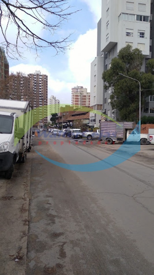 INMEJORABLE LOTE MULTIFAMILIAR COMERCIAL EN EL CORAZON DE PINAMAR