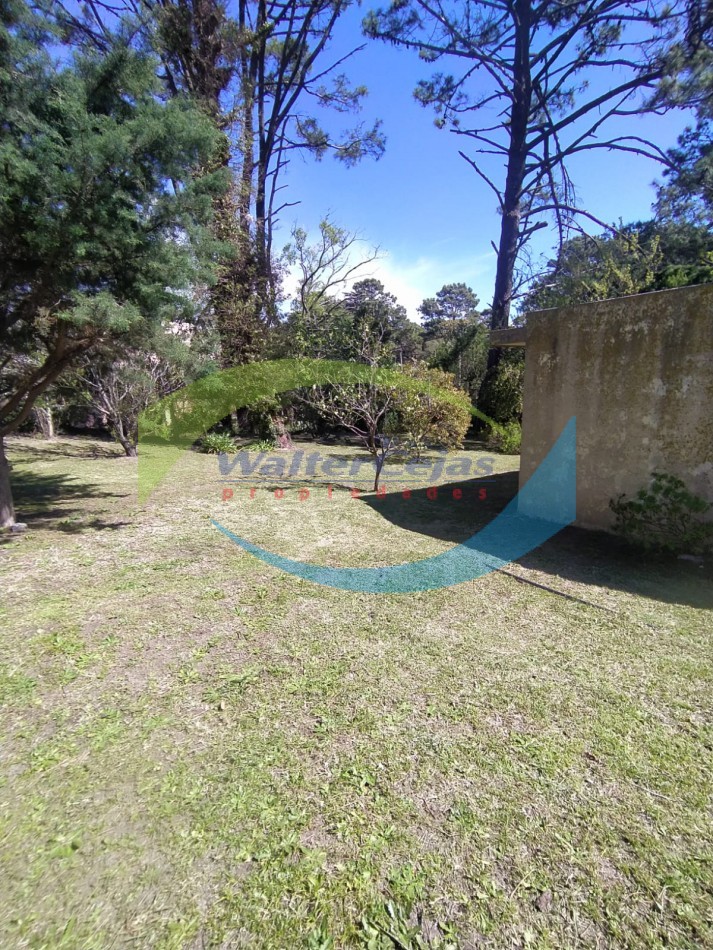 IMPORTANTE CHALET 4 AMBIENTES EN ZONA RESIDENCIAL DE GESELL - APTA CREDITO BANCARIO -