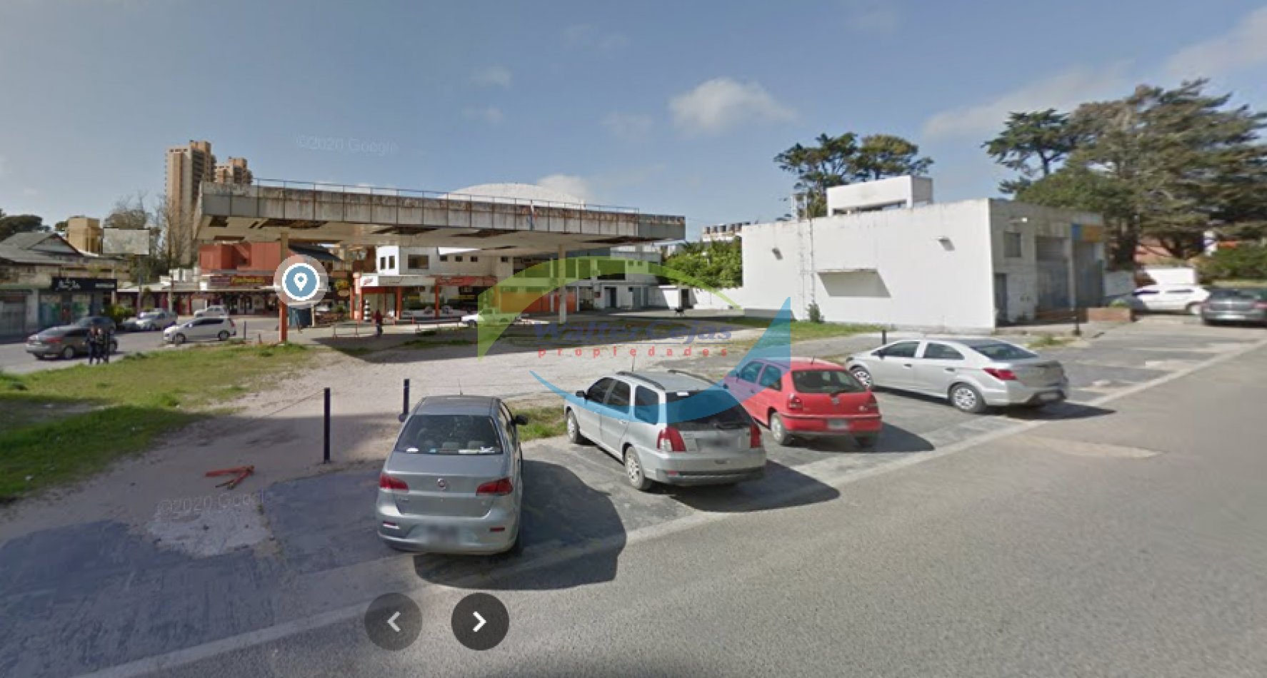 VENTA DE ESTRATEGICA ESQUINA EN EL CENTRO DE GESELL