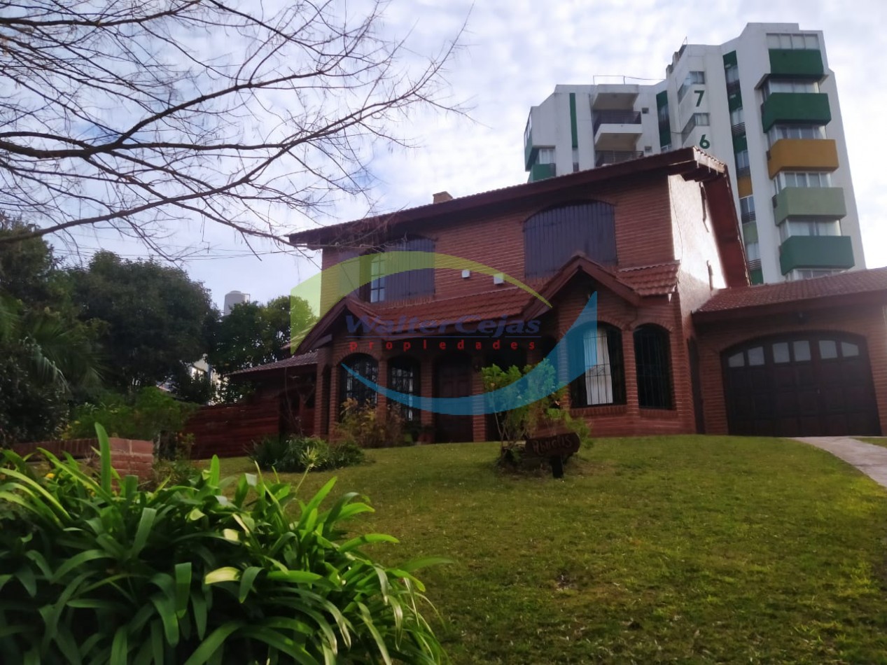 TRIPLEX DE CATEGORIA EN BARRIO NORTE 