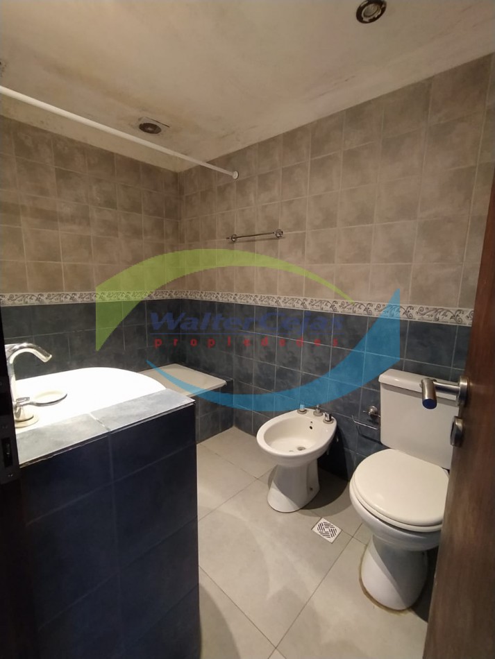 Casa 4 ambientes en Barrio la Carmencita 