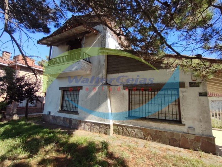 CASA A REFACCIONAR - ZONA CENTRO - SOBRE LOTE MULTIFAMILIAR / HOTELERO