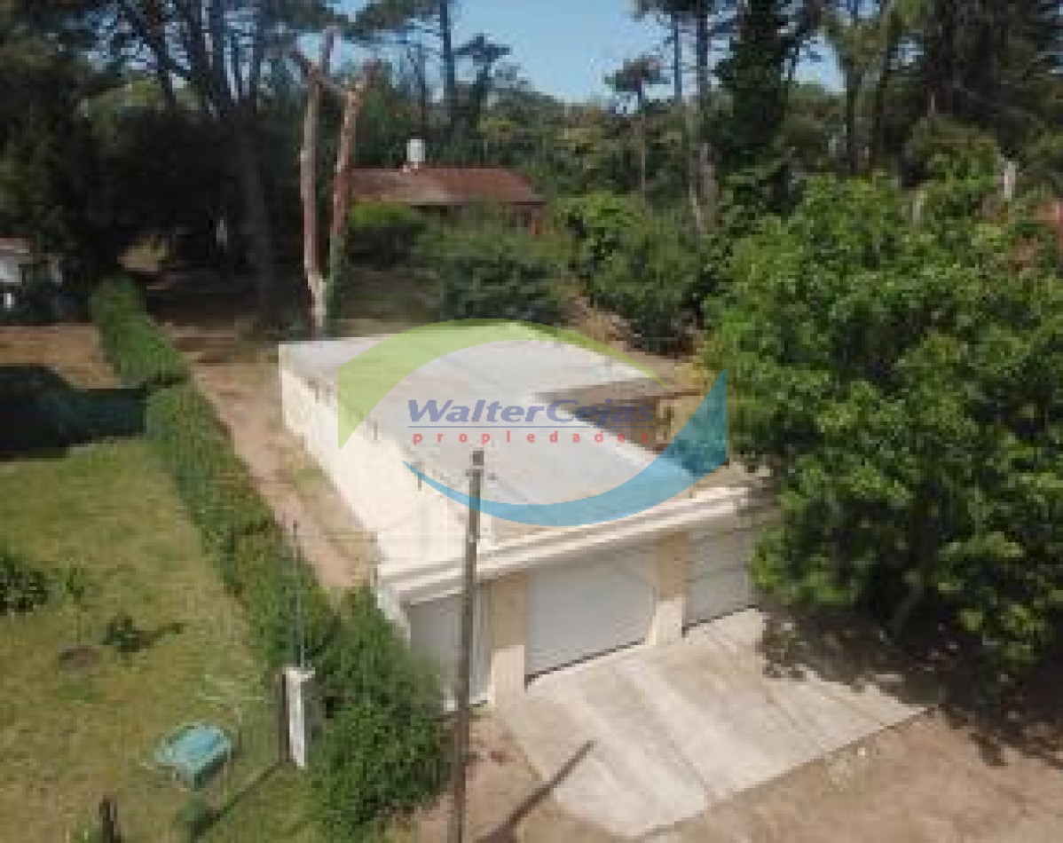IMPORTANTE CHALET 4 AMBIENTES EN ZONA RESIDENCIAL DE GESELL - APTA CREDITO BANCARIO -