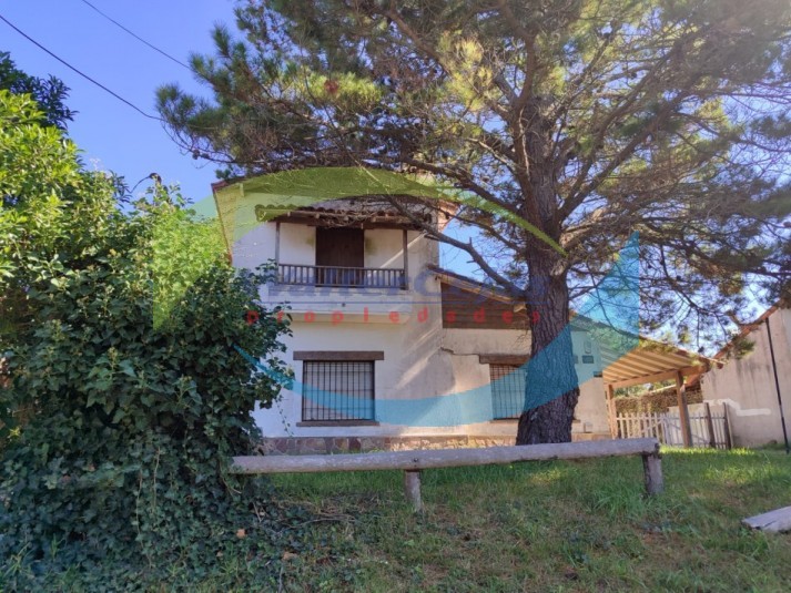 CASA A REFACCIONAR - ZONA CENTRO - SOBRE LOTE MULTIFAMILIAR / HOTELERO