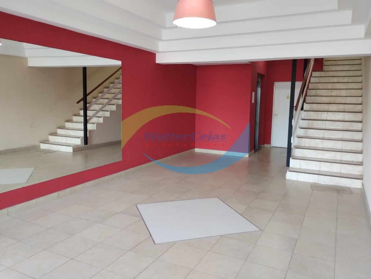 INCREIBLE DEPARTAMENTO 2 AMBIENTES C/COCHERA - ZONA CENTRO