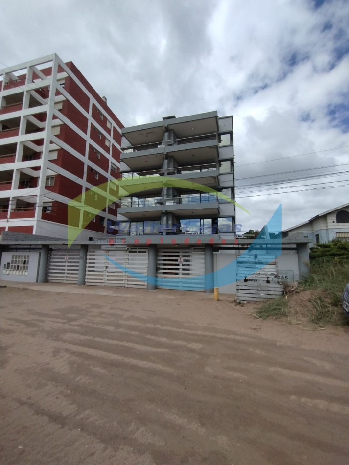 INCREIBLE DEPARTAMENTO 2 AMBIENTES C/COCHERA - ZONA CENTRO