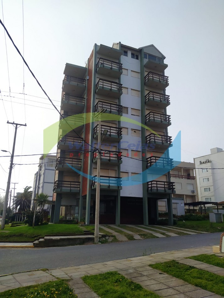 HERMOSO DEPARTAMENTO 2 AMBIENTES  EN EL CENTRO DE GESELL - COCHERA - GAS NATURAL - VISTA AL MAR