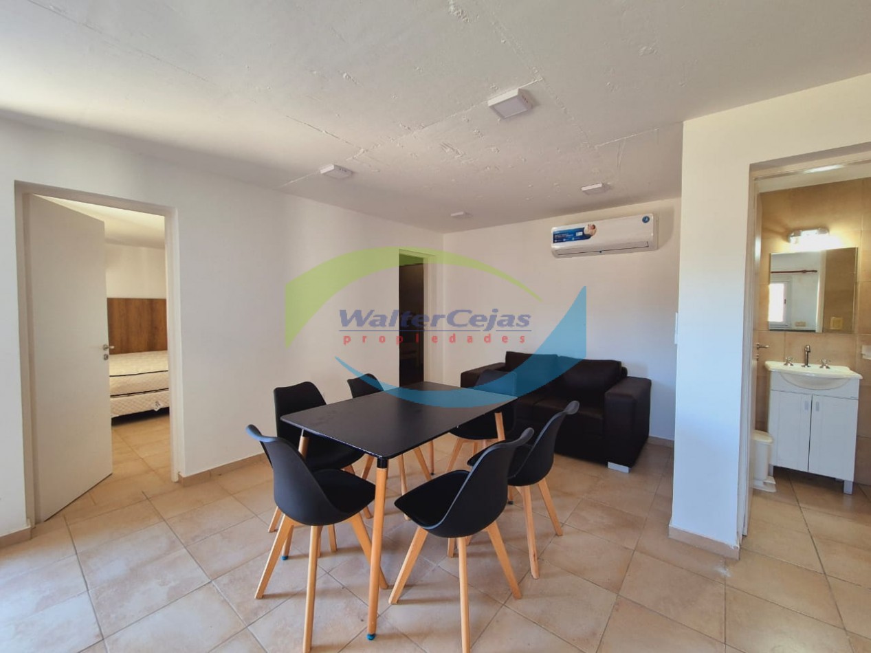 Venta de Casa con departamento en Ostende