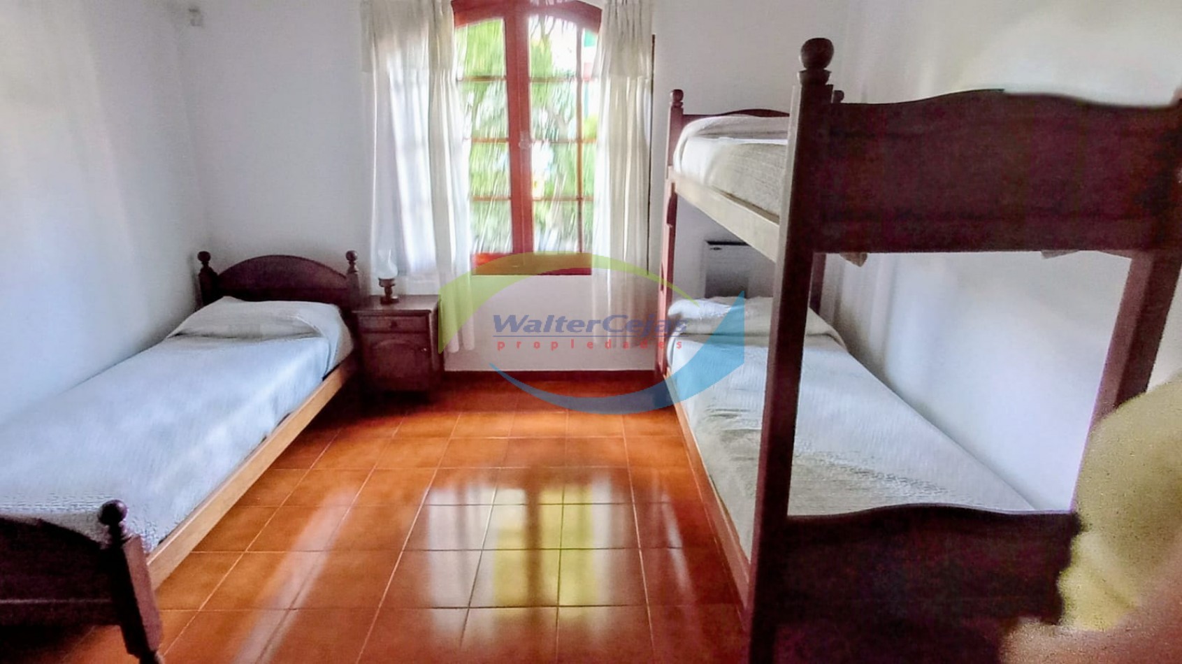 TRIPLEX DE CATEGORIA EN BARRIO NORTE 