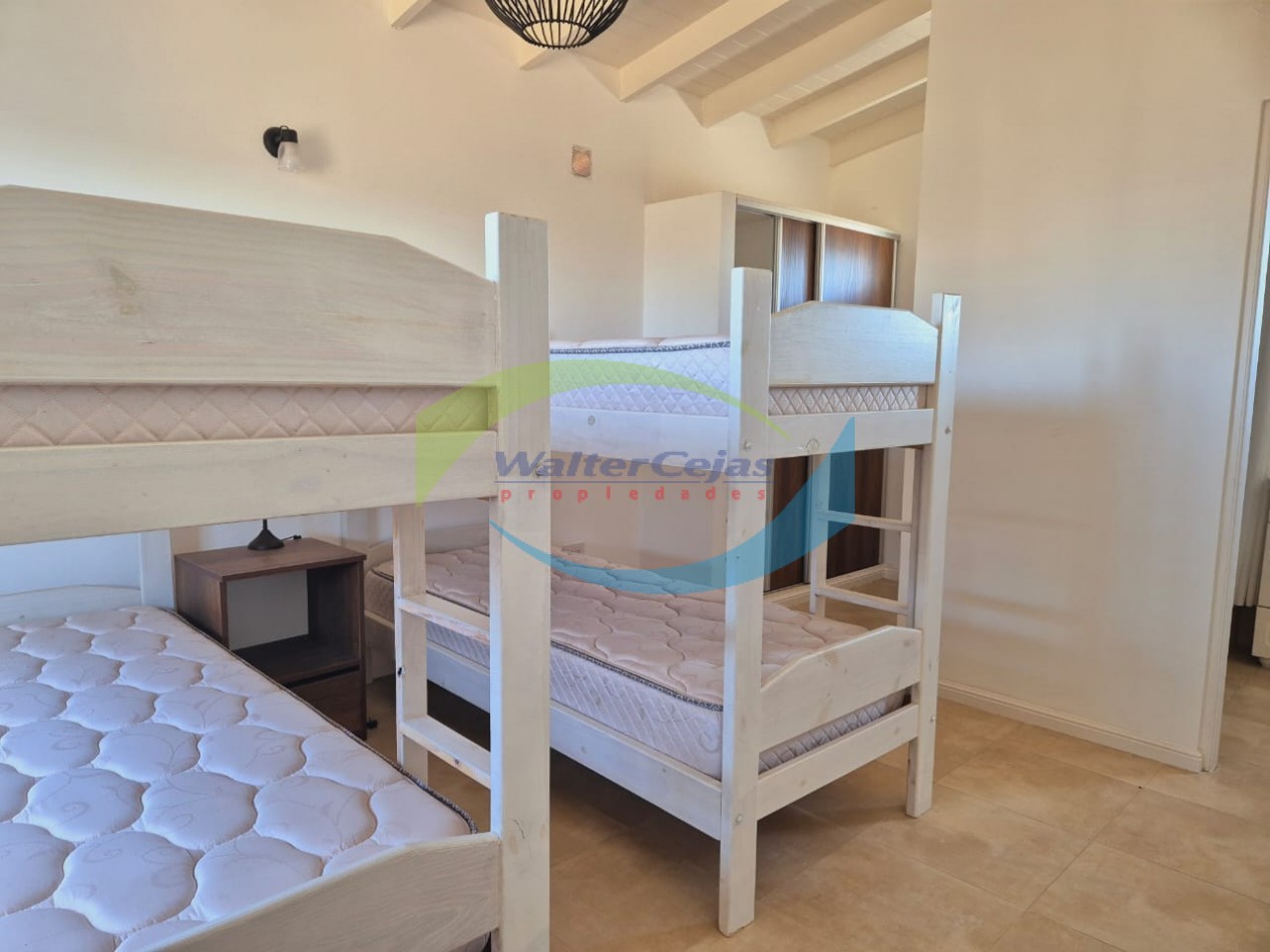 Venta de Casa con departamento en Ostende