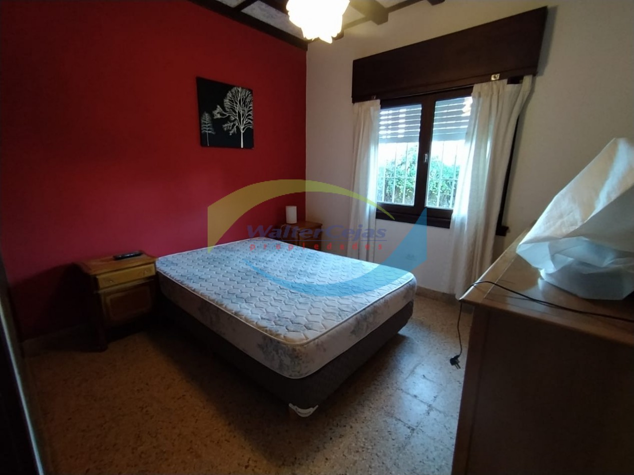 CHALET 4 AMBIENTES C/ 2 GARAGE EN ZONA CENTRICA