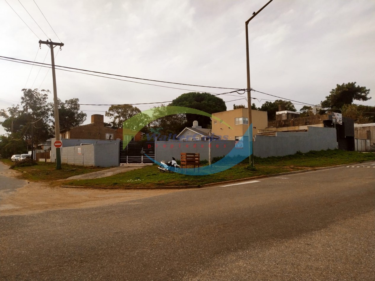 Casa en Venta en Esquina COMERCIAL