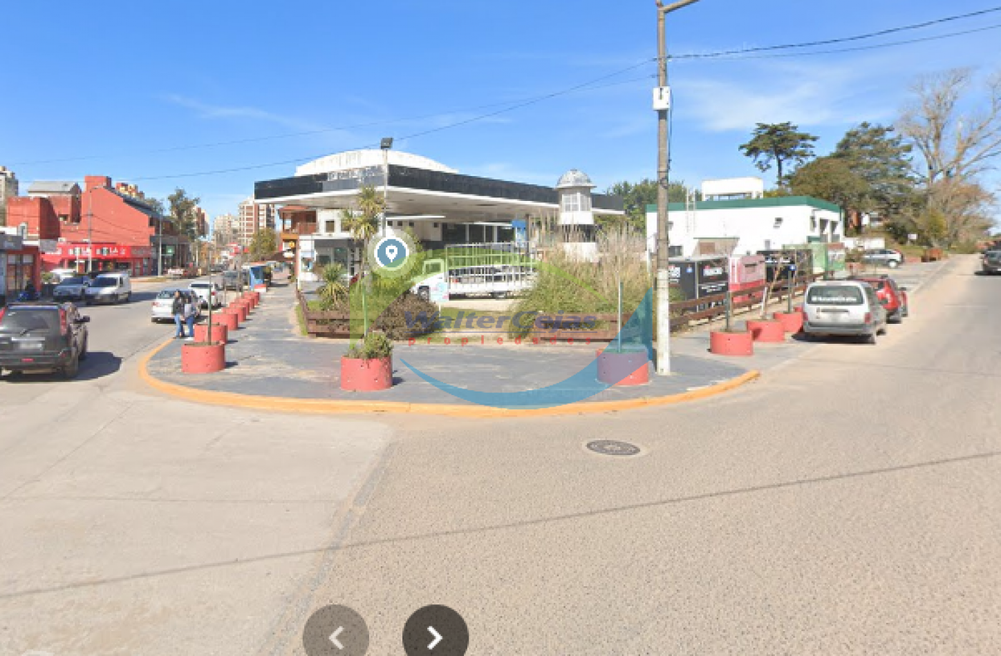 VENTA DE ESTRATEGICA ESQUINA EN EL CENTRO DE GESELL