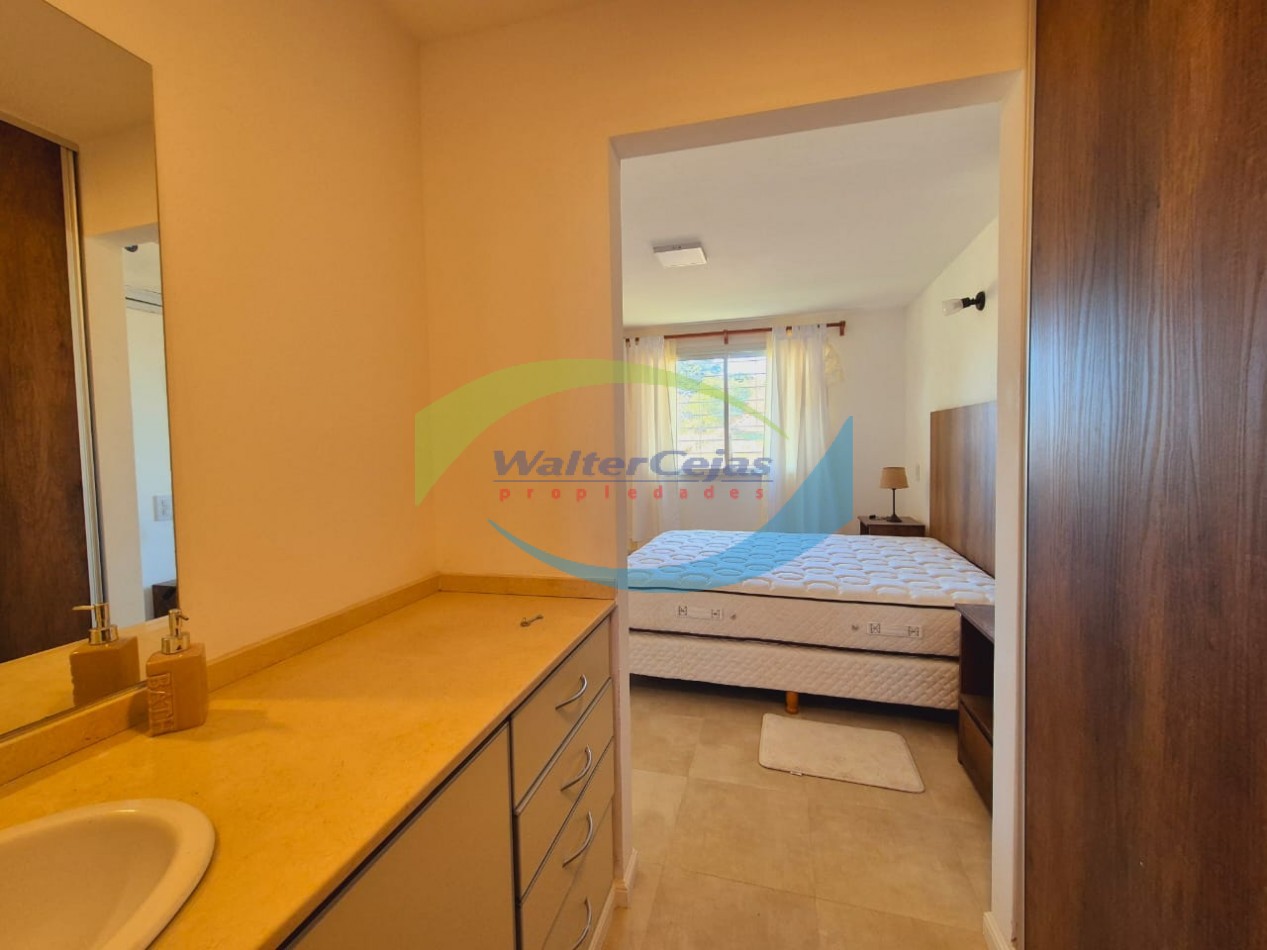 Venta de Casa con departamento en Ostende
