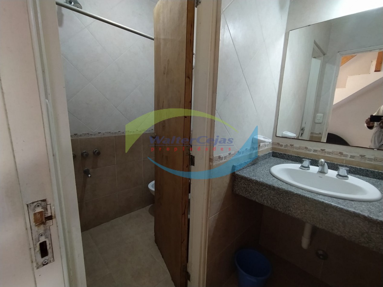 TRIPLEX 4 AMBIENTES - TODOS LOS SERVICIOS - 50 MTS DEL MAR  -  6 UNIDADES DISPONIBLES 