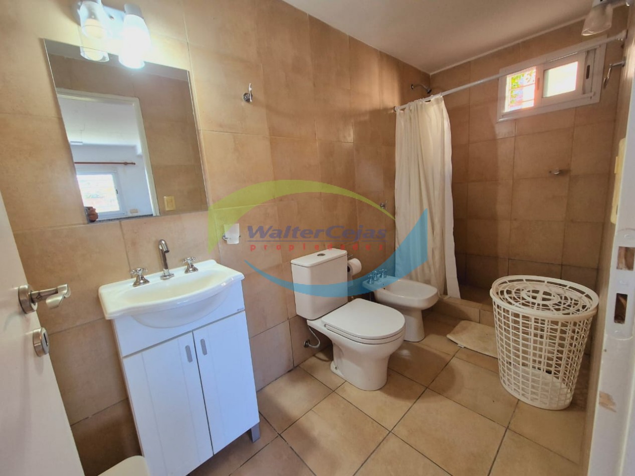 Venta de Casa con departamento en Ostende