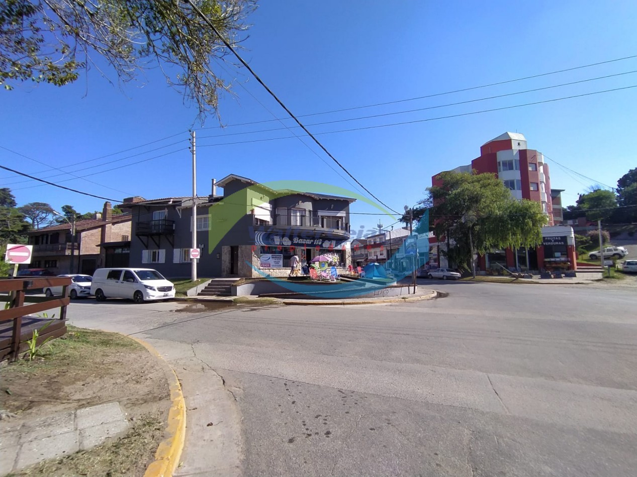 VENTA EN BLOCK - LOCAL COMERCIAL + 7 DEPARTAMENTOS 