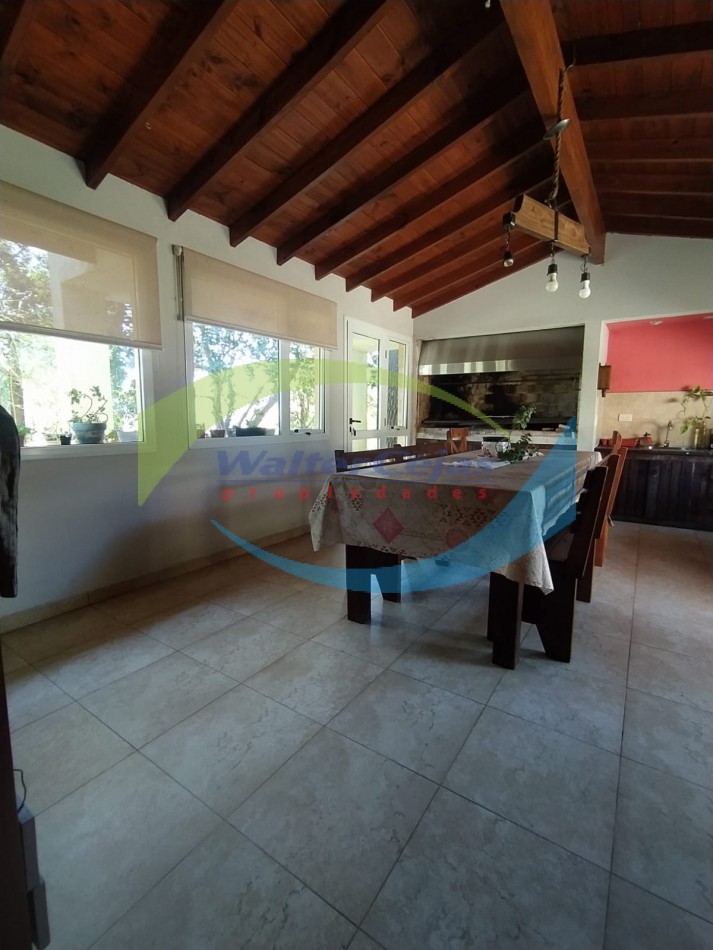 IMPORTANTE CHALET 4 AMBIENTES EN ZONA RESIDENCIAL DE GESELL - APTA CREDITO BANCARIO -