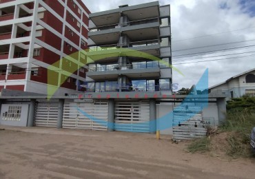 INCREIBLE DEPARTAMENTO 2 AMBIENTES C/COCHERA - ZONA CENTRO