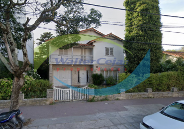 VENTA DE ICONICO CHALET EN EL CENTRO GESELINO 